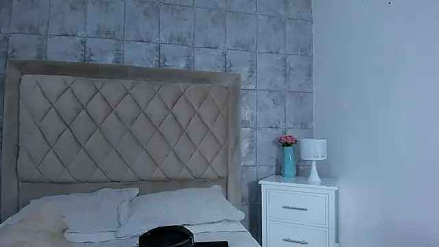 CleoFoxx  online show from March 14, 1:17 pm