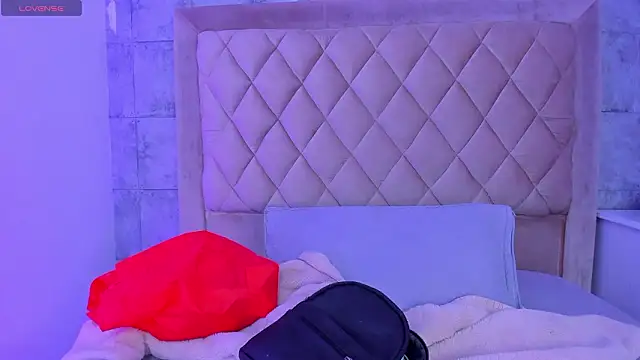 CleoFoxx  online show from February 5, 2:02 pm