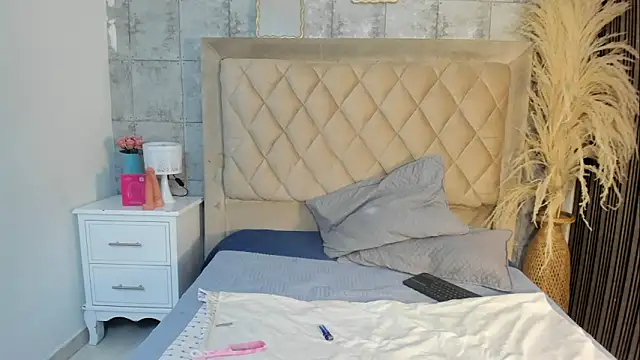 CleoFoxx  online show from March 28, 12:28 pm