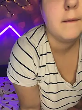 AlyaX X online show from February 15, 10:30 pm