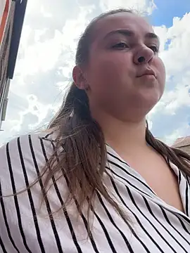 AlyaX X online show from May 2, 1:38 pm