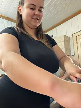 AlyaX X online show from April 16, 10:38 am