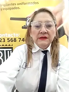 Snapshot of JULIETA_21- chatting on April 30, 1:07 pm JULIETA 21- online show from April 30, 1:07 pm