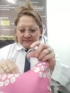 Snapshot of JULIETA_21- chatting on June 17, 12:48 pm JULIETA 21- online show from June 17, 12:48 pm