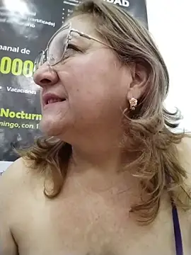 Snapshot of JULIETA_21- chatting on July 15, 1:40 pm JULIETA 21- online show from July 15, 1:40 pm