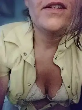 Snapshot of Sexycaylaxxxx chatting on June 16, 1:55 pm Sexycaylaxxxx online show from June 16, 1:55 pm
