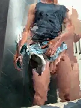 Snapshot of tonyxx000 chatting on February 5, 9:38 am tonyxx000 online show from February 5, 9:38 am