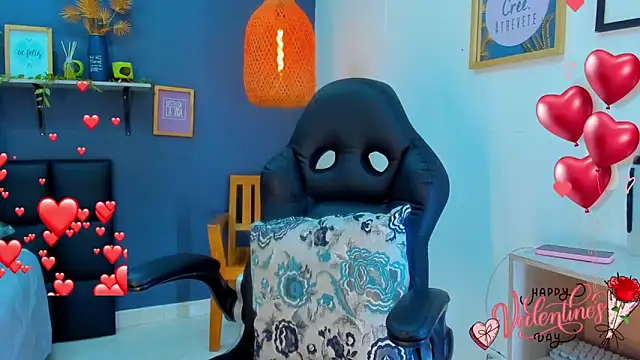 Snapshot of eliza_pink24 chatting on February 13, 9:37 pm eliza pink24 online show from February 13, 9:37 pm