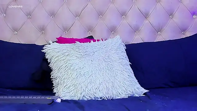 Snapshot of Vero_Ivanova chatting on July 8, 8:53 pm Vero Ivanova online show from July 8, 8:53 pm