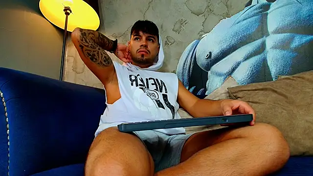 Snapshot of DaveParker_ chatting on February 4, 12:55 pm DaveParker online show from February 4, 12:55 pm