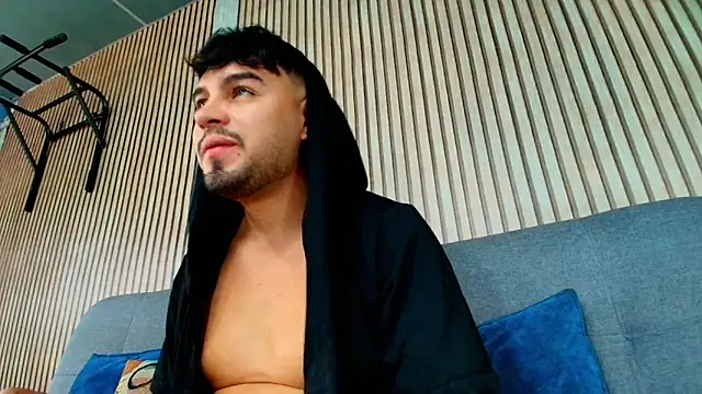 Snapshot of DaveParker_ chatting on February 5, 2:24 pm DaveParker online show from February 5, 2:24 pm