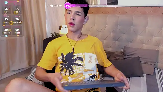 Snapshot of arlequiin_ chatting on February 18, 7:43 pm arlequiin online show from February 18, 7:43 pm