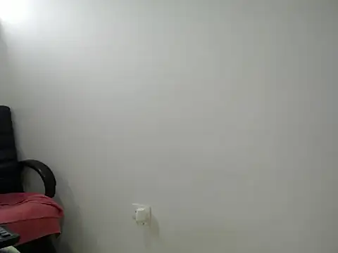 Snapshot of playfullpaulina chatting on February 24, 1:56 pm playfullpaulina online show from February 24, 1:56 pm