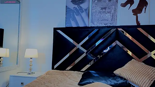 Zoe-yanin online show from April 14, 6:57 pm