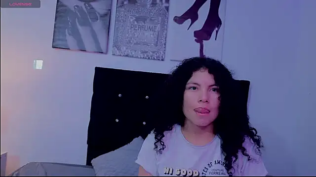 Zoe-yanin online show from March 21, 6:23 pm