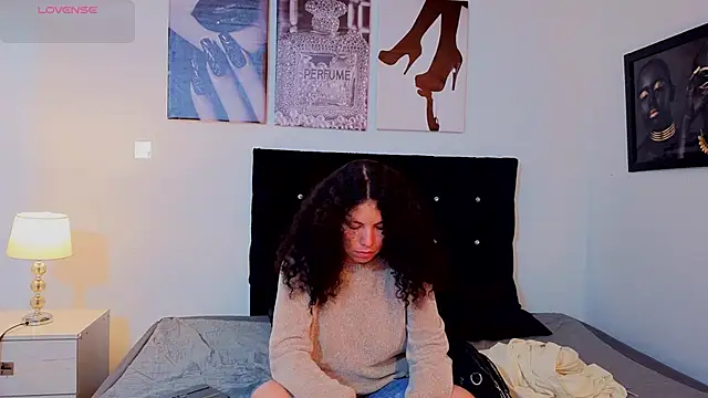 Zoe-yanin online show from March 28, 6:53 pm