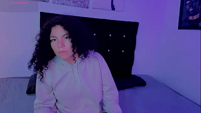 Zoe-yanin online show from March 18, 6:42 pm