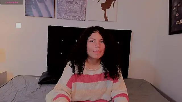 Zoe-yanin online show from March 25, 7:13 pm