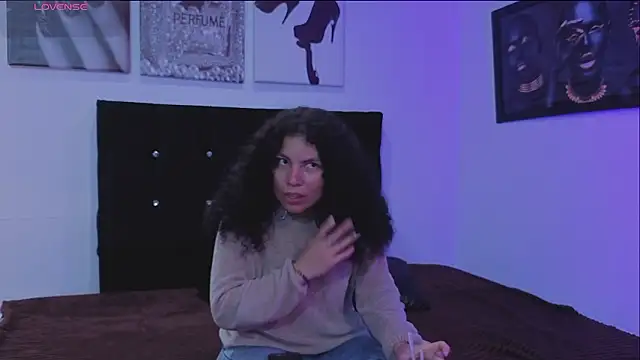 Zoe-yanin online show from March 11, 6:35 pm