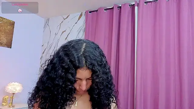 Zoe-yanin online show from February 10, 7:02 pm