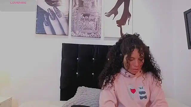 Zoe-yanin online show from March 24, 7:03 pm