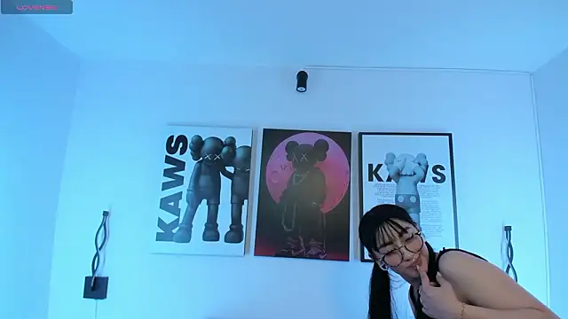 Maddie Rosee online show from February 27, 3:51 am