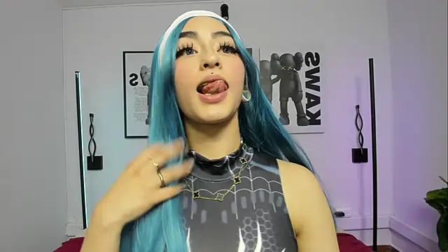 Maddie Rosee online show from February 21, 3:41 am