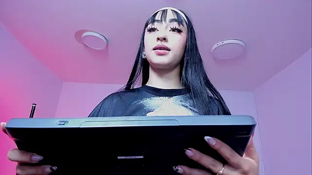 Maddie Rosee online show from February 24, 2:23 am