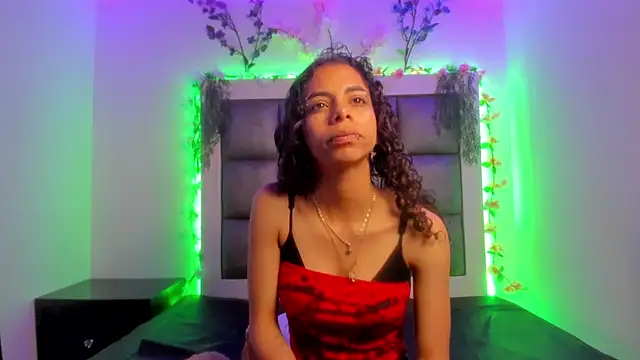 Snapshot of dakota_cj chatting on June 30, 10:10 pm dakota cj online show from June 30, 10:10 pm