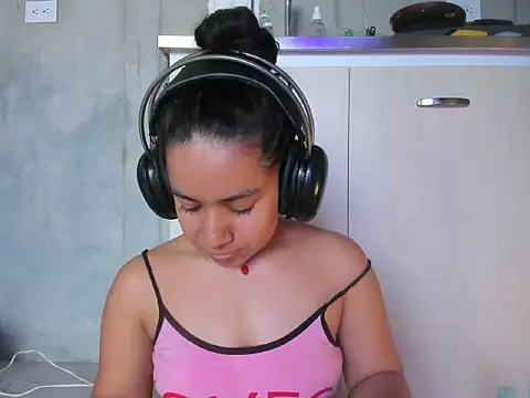 Snapshot of chiarafustox chatting on June 25, 7:30 pm chiarafustox online show from June 25, 7:30 pm