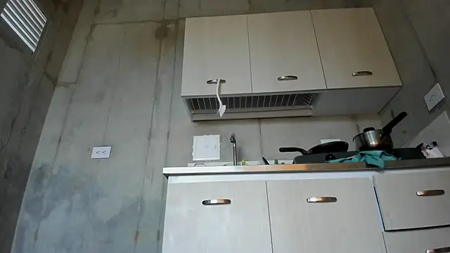 chiarafustox online show from March 31, 10:01 pm