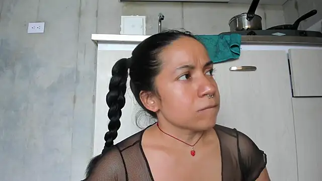 chiarafustox online show from March 28, 6:09 pm