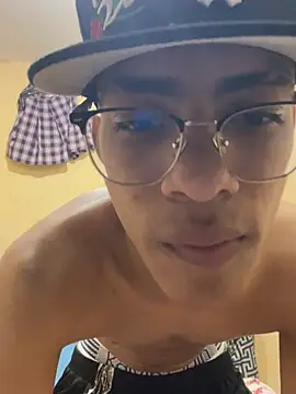 dominick fran online show from April 9, 3:19 am