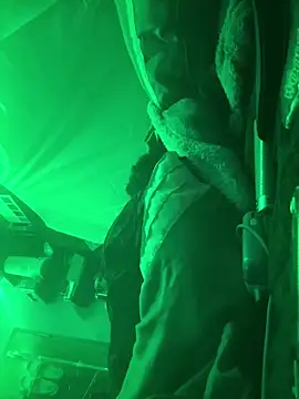 ThridLegTj online show from April 23, 12:29 pm