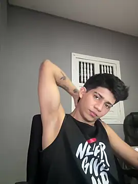 Thiago Olsen online show from February 11, 5:29 am