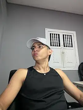 Thiago Olsen online show from February 7, 7:33 pm