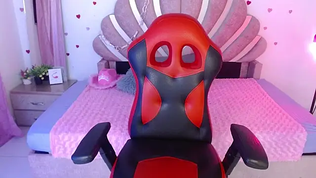 mia fox666 online show from April 6, 12:39 am