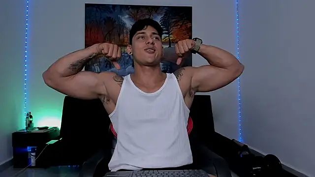 ryanwhite3 online show from February 2, 10:42 pm