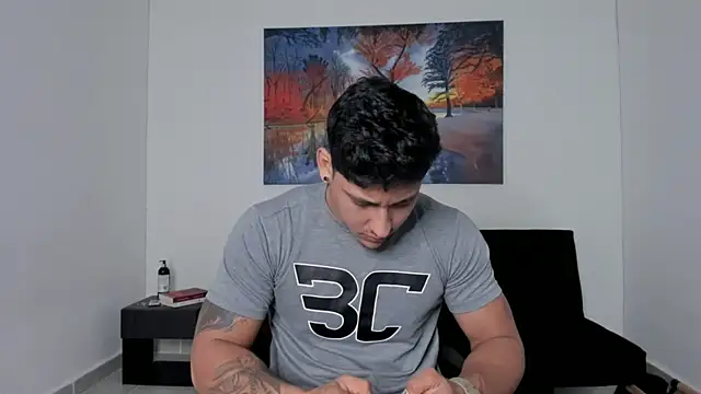 ryanwhite3 online show from February 16, 3:21 pm