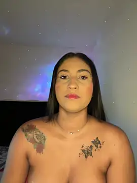 Snapshot of mari_pauli_xx chatting on February 28, 12:43 am mari pauli xx online show from February 28, 12:43 am