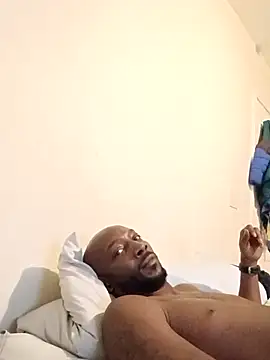 StrangeModel45 online show from February 21, 5:20 am