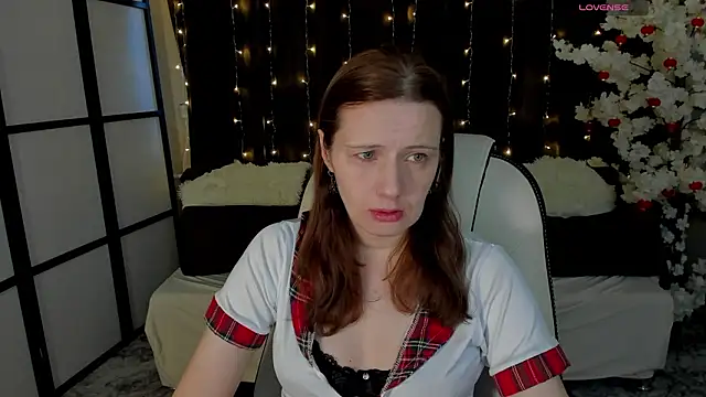 Snapshot of Kathrine_Meyer chatting on February 21, 1:51 am Kathrine Meyer online show from February 21, 1:51 am