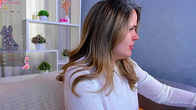 LilyBel online show from March 25, 7:41 am