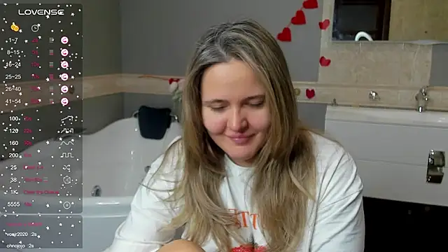 Snapshot of LilyBel chatting on February 24, 8:04 am LilyBel online show from February 24, 8:04 am