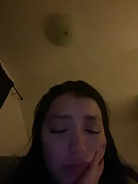 nikkiuk online show from February 16, 4:22 am