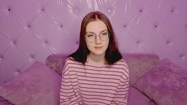 Snapshot of VixenLight chatting on February 23, 2:35 am VixenLight online show from February 23, 2:35 am