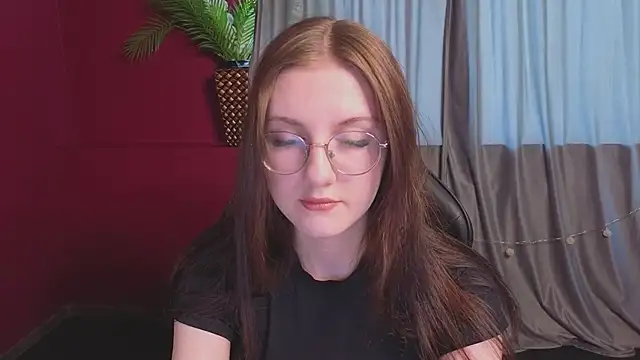 Snapshot of VixenLight chatting on February 25, 2:45 am VixenLight online show from February 25, 2:45 am