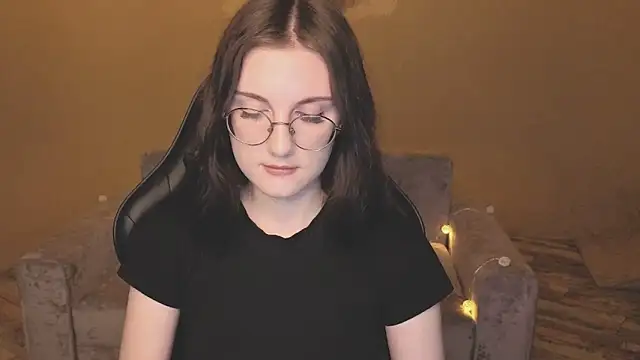 Snapshot of VixenLight chatting on February 2, 1:48 am VixenLight online show from February 2, 1:48 am