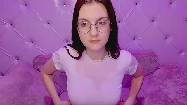 Snapshot of VixenLight chatting on February 4, 2:28 am VixenLight online show from February 4, 2:28 am