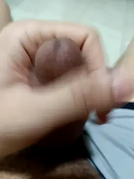 Snapshot of ahmedzakaria1 chatting on February 25, 3:29 am ahmedzakaria1 online show from February 25, 3:29 am